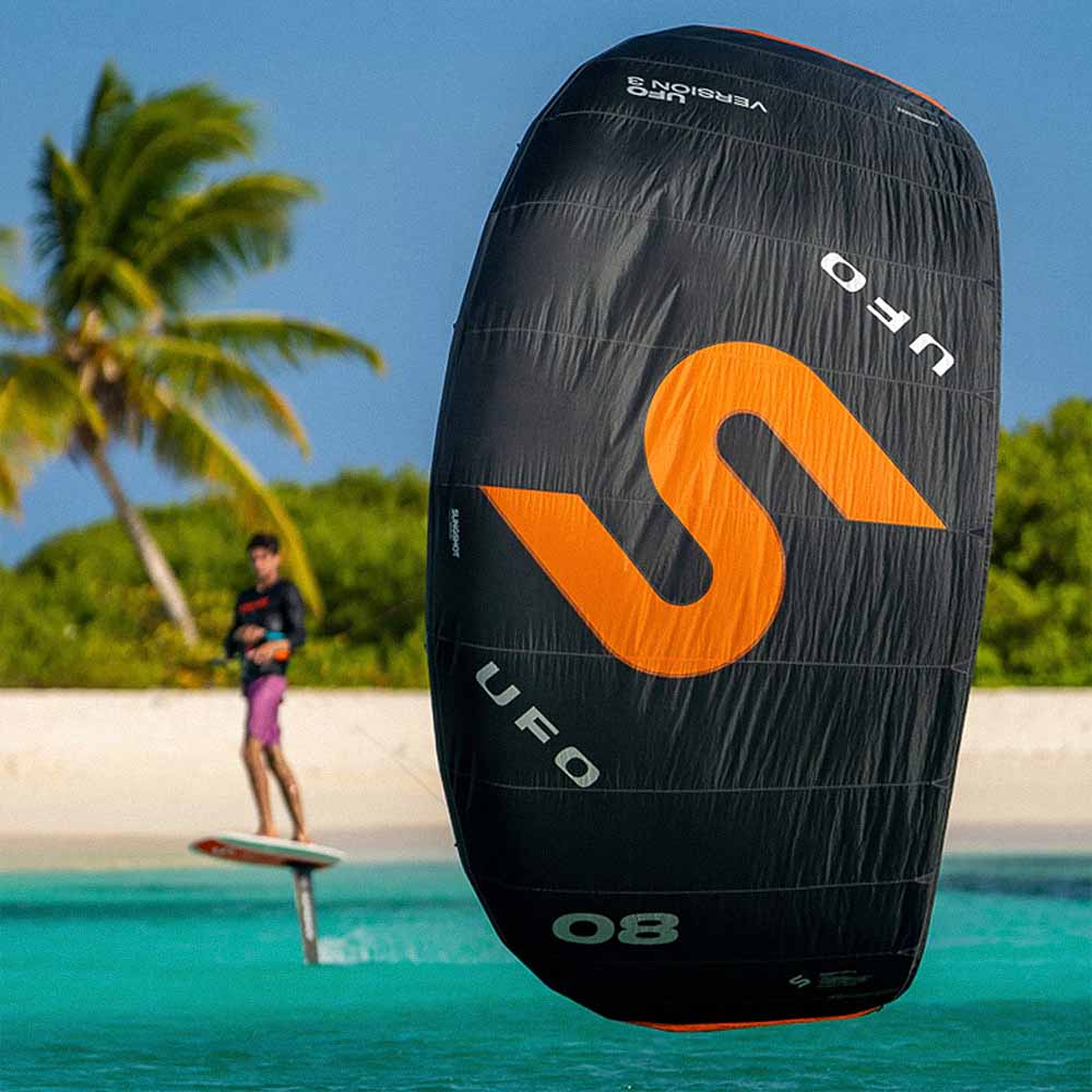 Stutlless Strut Kites